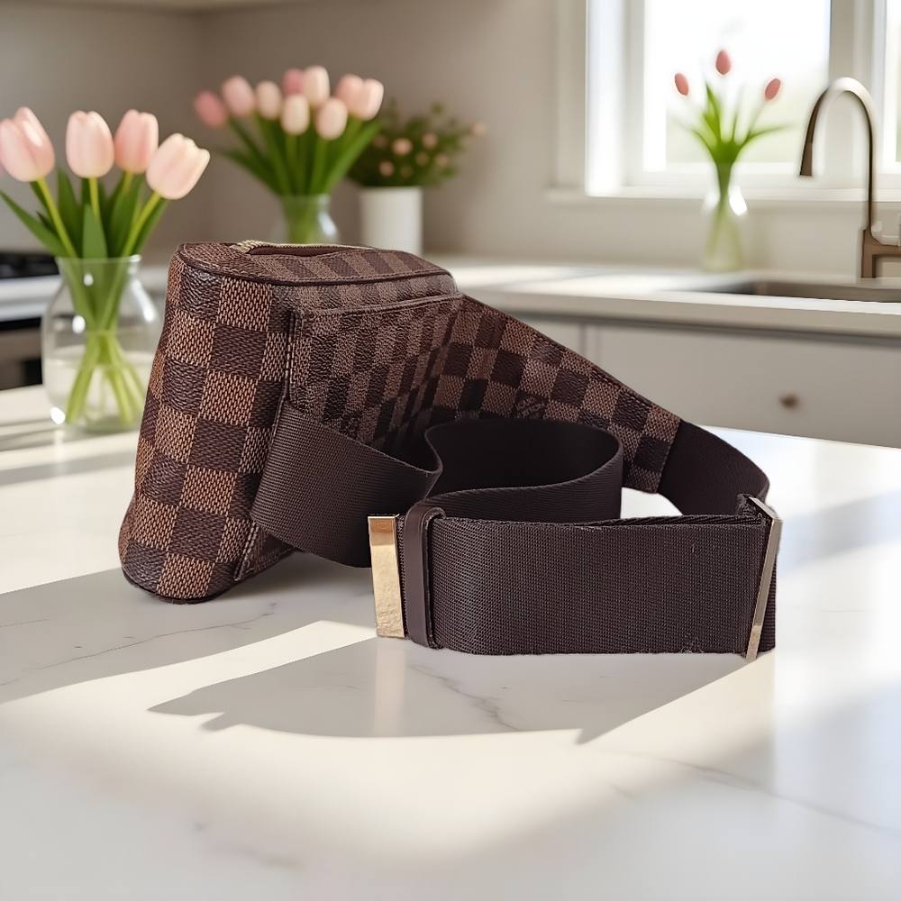 Louis Vuitton EUC ✨ Damier Ebene Geronimos Belt Crossbody Bag Bumbag W/BOX - Picture 11 of 16
